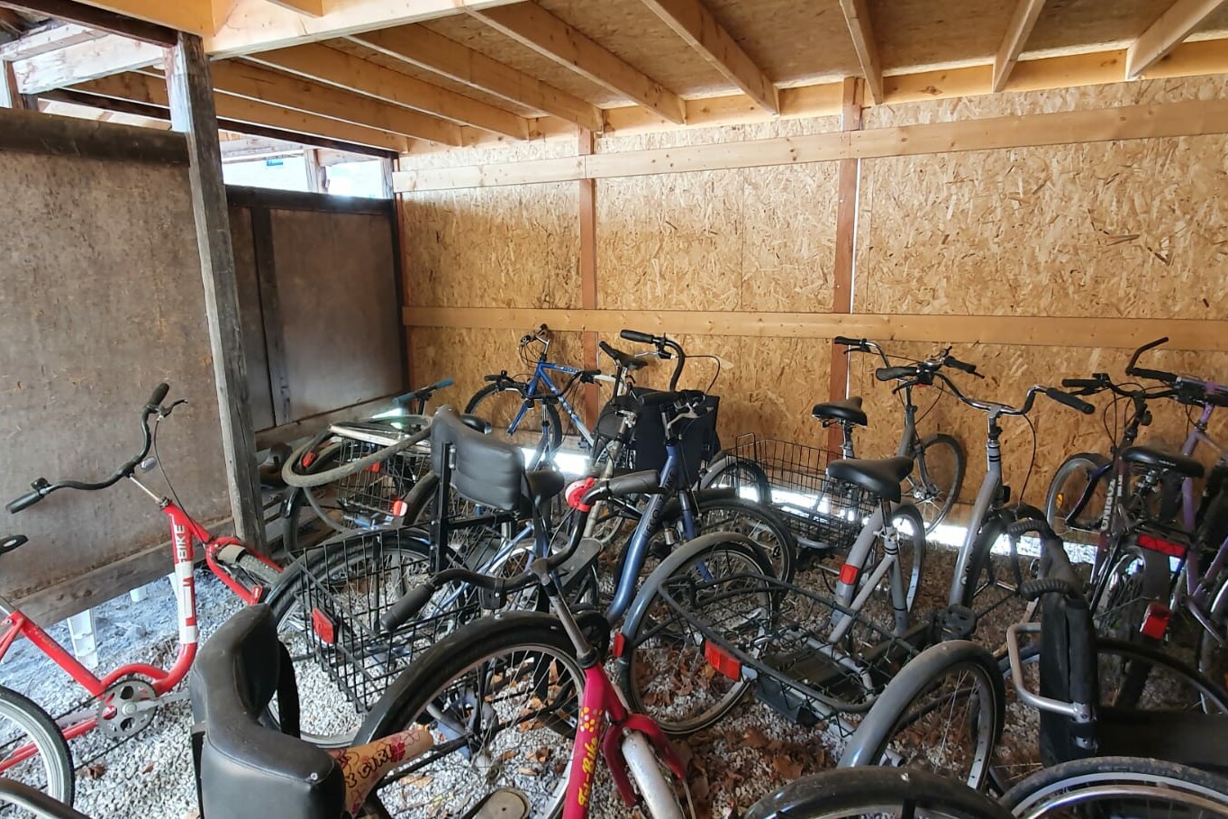 Bike port et achat de tricycles à l’école Secondaire